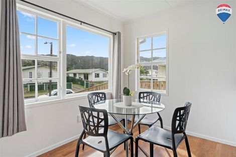 Photo of property in 33 Stockdale Street, Wainuiomata, Lower Hutt, 5014