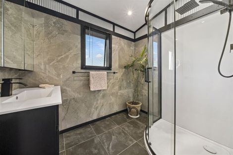 Photo of property in 20 Crosby Road, West Harbour, Auckland, 0618