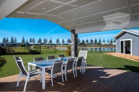 Photo of property in 11 Kaituna Place, Te Awa, Napier, 4110