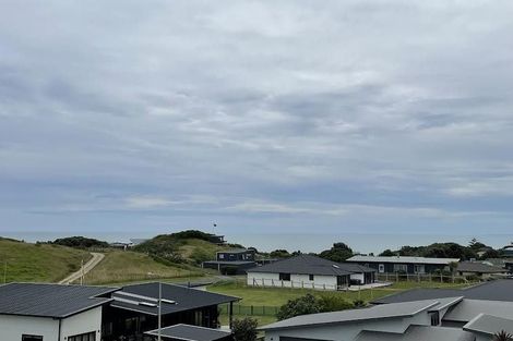 Photo of property in 16 Longbeach Drive, Castlecliff, Wanganui, 4501