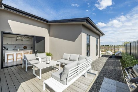 Photo of property in 11 Hurunui Drive, Te Awa, Napier, 4110