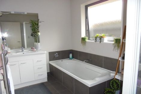 Photo of property in 50 Brookwater Avenue, Northwood, Christchurch, 8051