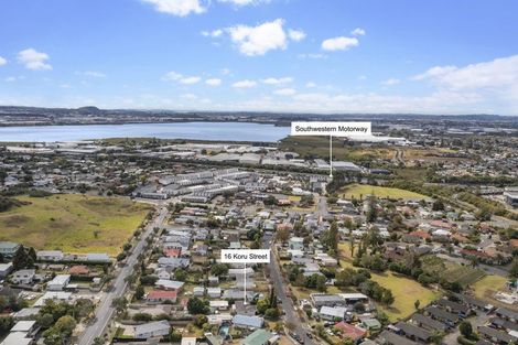 Photo of property in 16 Koru Street, Mangere Bridge, Auckland, 2022