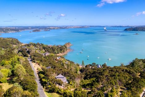 Photo of property in 180 Te Wahapu Road, Russell, 0272