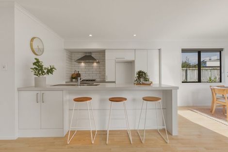 Photo of property in 15 Allington Place, Bethlehem, Tauranga, 3110