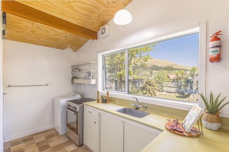 Photo of property in 6 Thorpe Street, Sumner, Christchurch, 8081