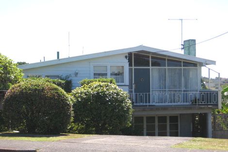 Photo of property in 1/11 Sunrise Avenue, Murrays Bay, Auckland, 0630