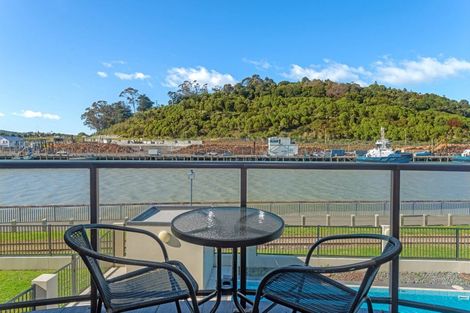 Photo of property in 211/2 Reads Quay, Gisborne, 4010