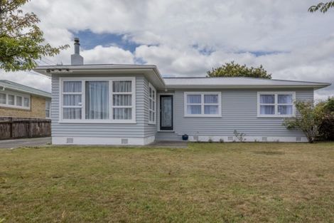 Photo of property in 8 Mersey Street, Levin, 5510