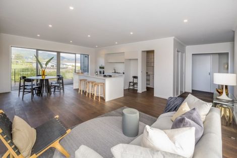 Photo of property in 3 Lamont Place, Waikanae, 5036