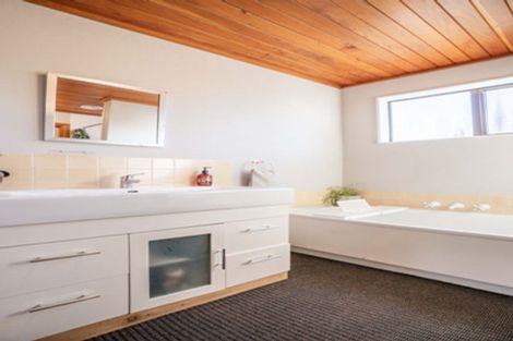 Photo of property in 39 Home Street, Manapouri, 9679