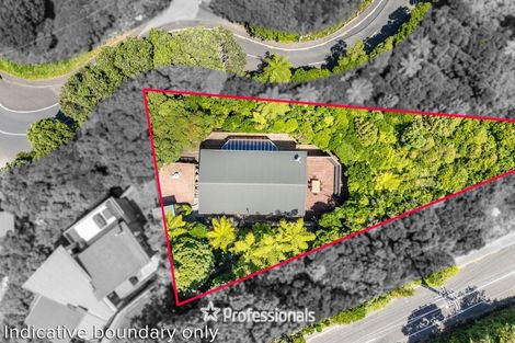 Photo of property in 2 Singers Road, Korokoro, Lower Hutt, 5012