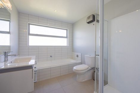 Photo of property in 18 Clutha Place, Wanaka, 9305