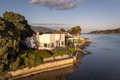 Photo of property in Wallis Street, Raglan, 3225
