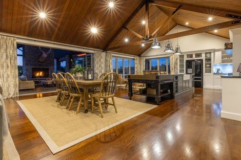 Photo of property in 2 Otaihanga Road, Paraparaumu Beach, Paraparaumu, 5032
