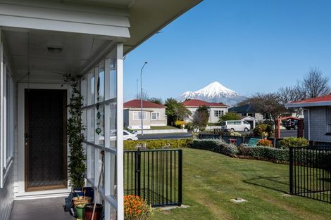 Photo of property in 86 Broadway, Stratford, 4332