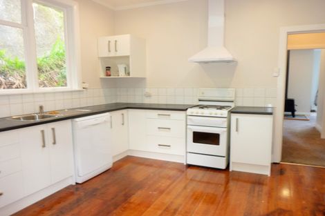 Photo of property in 108 Mortimer Terrace, Brooklyn, Wellington, 6021