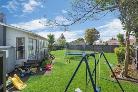 Photo of property in 64 Addington Avenue, Manurewa, Auckland, 2102