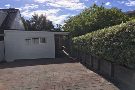 Photo of property in 15 Unsworth Drive, Unsworth Heights, Auckland, 0632