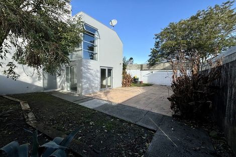 Photo of property in 22 Heywood Terrace, Richmond, Christchurch, 8013