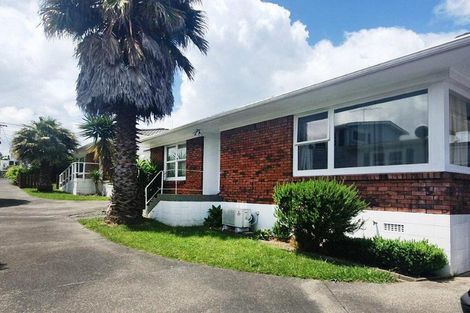 Photo of property in 2/12 Walter Street, Hauraki, Auckland, 0622