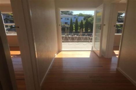 Photo of property in 3/3 Penzance Road, Mairangi Bay, Auckland, 0630