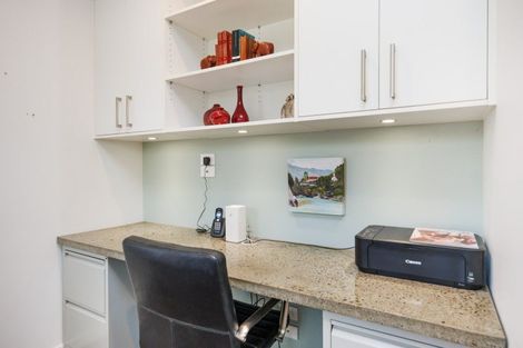 Photo of property in 12 Fleetwood Lane, Turitea, Palmerston North, 4472