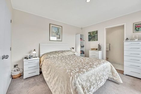 Photo of property in 1/11 Bernleigh Terrace, West Harbour, Auckland, 0618