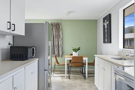 Photo of property in 19 Arthur Crescent, Hilltop, Taupo, 3330