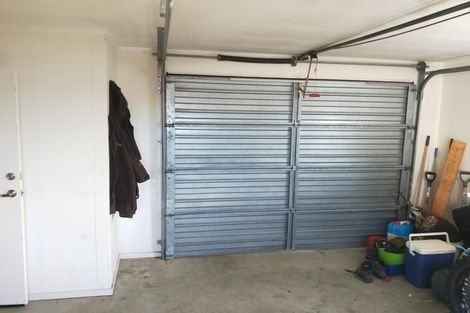 Photo of property in 96 Hillcrest Drive, Kelvin Grove, Palmerston North, 4414