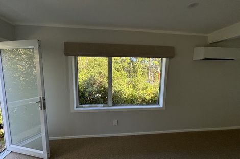 Photo of property in 42 Versailles Street, Karori, Wellington, 6012