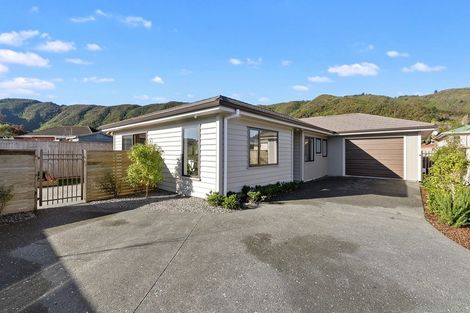 Photo of property in 29 Henrietta Maxwell Grove, Wainuiomata, Lower Hutt, 5014