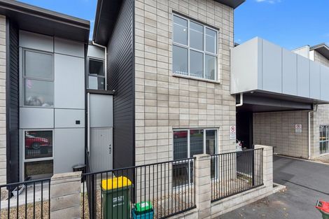 Photo of property in 100u6 Knighton Road, Hillcrest, Hamilton, 3216