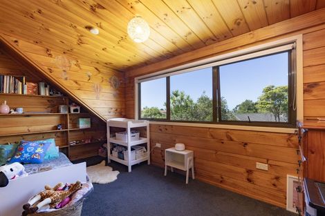 Photo of property in 14 Muscat Place, Henderson, Auckland, 0612