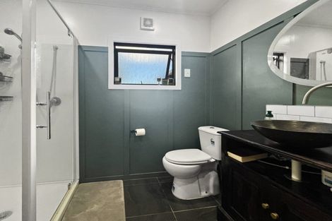 Photo of property in 37 Lancaster Road, Beach Haven, Auckland, 0626