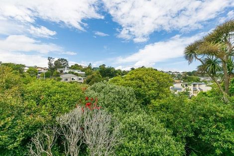 Photo of property in 165a Newlands Road, Newlands, Wellington, 6037