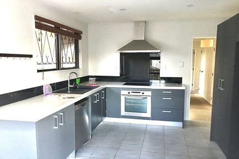 Photo of property in 84 Keegan Drive, Massey, Auckland, 0614