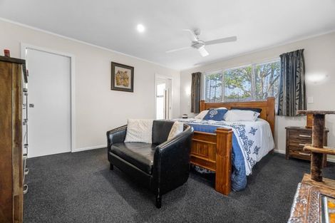 Photo of property in 74 Oakfield Crescent, Pukete, Hamilton, 3200