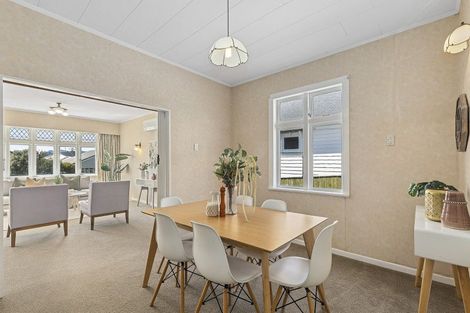 Photo of property in 33 Palm Avenue, Lyall Bay, Wellington, 6022