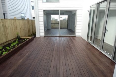 Photo of property in 5 Pihoihoi Place, Hobsonville, Auckland, 0616