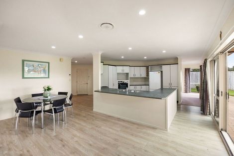 Photo of property in 5 Reynolds Drive, Glenview, Hamilton, 3206