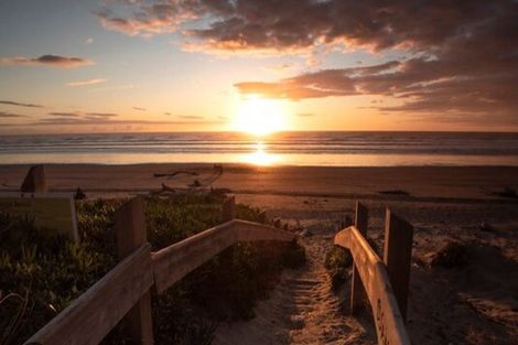 Photo of property in 20 Snappers Lane, Foxton Beach, Foxton, 4815