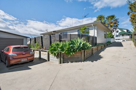 Photo of property in 6a Te Arawa Place, Welcome Bay, Tauranga, 3112