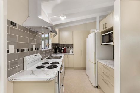 Photo of property in 6 Milsom Place, Te Puke, 3119