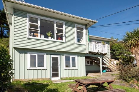 Photo of property in 17 Bedford Street, Northland, Wellington, 6012