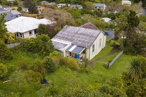 Photo of property in 190 Newlands Road, Newlands, Wellington, 6037