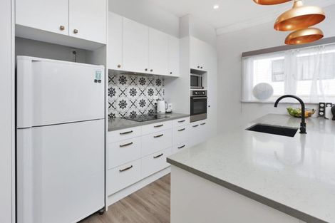 Photo of property in 23 Brandon Road, Glen Eden, Auckland, 0602