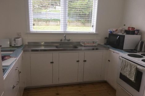 Photo of property in 1b Durham Street, Cannons Creek, Porirua, 5024