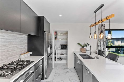 Photo of property in 14 Lewis Crescent, Rolleston, 7614