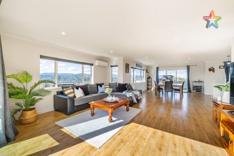 Photo of property in 2 Poto Road, Normandale, Lower Hutt, 5010